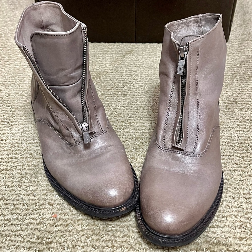 Frye Kelly Front Zip Bootie